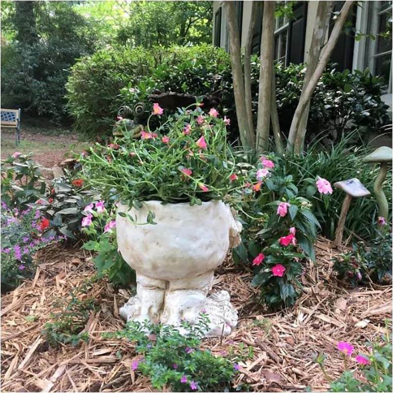 Muggly's The Face Statue Planter